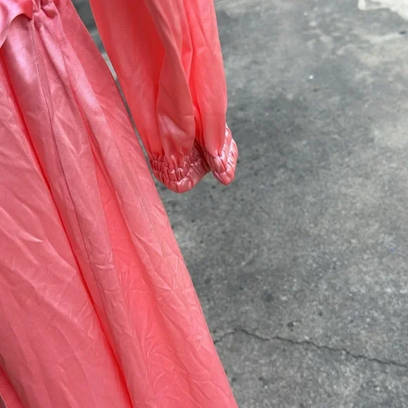 Nos Vintage Vanity Fair SILKY robe Peach Long Nylon Belted Robe